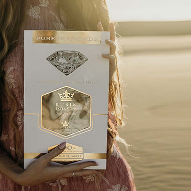 Diamond Line Geschenkverpackung der Clip-in Extensions in Dirty Blonde – Rubin Extensions®