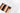 Farbring in der Hand gehalten zur Farbbestimmung vor dem Extensions-Kauf – Rubin Extensions®