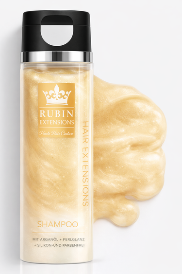 Pflegeshampoo für Echthaar Extensions, 250ml Flasche im stilvollen Produktfoto – Rubin Extensions®