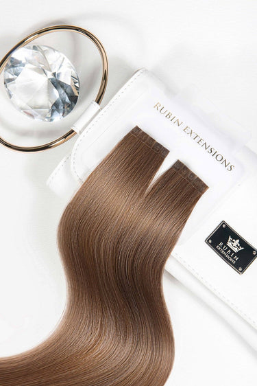 Hochwertige Verpackung der Pro Deluxe Keratin-Strähnen im natürlichen Farbton Natur-Goldbraun – Rubin Extensions®