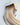 Detailaufnahme des Haaransatzes bei den Tape-In Extensions in Goldblond, 100% Echthaar – Rubin Extensions®