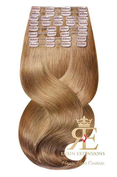 Clip-In Echthaarsträhnen Deluxe Line in Hellbraun-Karamell, Länge 60–70 cm ausgebreitet zur Ansicht – Rubin Extensions®