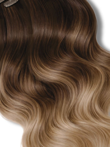 Detailansicht des Haaransatzes der Clip-in Extensions in Schwarz-Braun & Hellbraun-Karamell, Fashion Line – Rubin Extensions®
