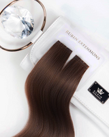 Detailaufnahme des Haaransatzes bei Keratin Bondings in Kastanien-Dunkelbraun – Rubin Extensions®